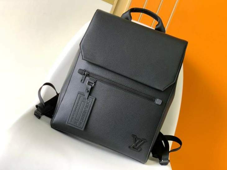 Picture of Louis Vuitton Mens Bags _SKUfw127747835fw